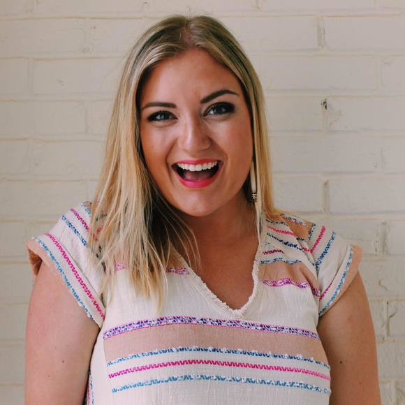 Meet your Posher, Mckenzie - Picture 1 of 1
